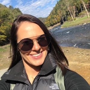 Meet your Posher, Amy